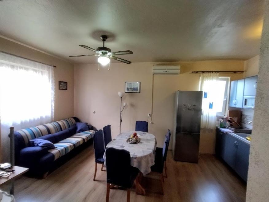 Apartment In Nin With Terrace, Air Conditioning, Wi-Fi Экстерьер фото